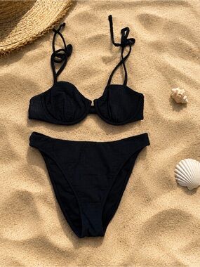 Abercrombie & Fitch Black Textured Underwire Bikini Top Small